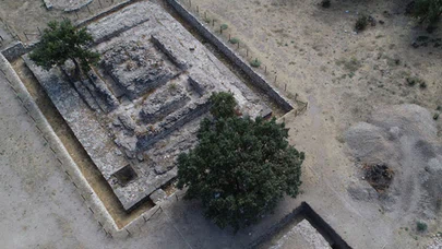 Alexandria Troas'da 2 bin yıllık altar bulundu