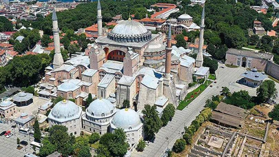"Ayasofya Camisi'nde namaz kılınacak alanlara girişler yarın saat 10.00'da başlayacak