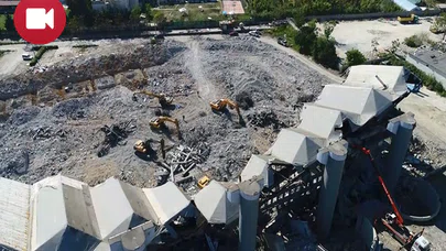 Abdi İpekçi Spor Salonu'nun Yüzde 90'ı Yıkıldı