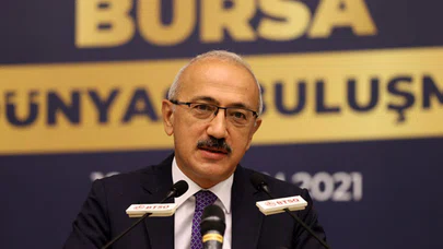 Kısa vadeli kazanımlar uğruna asla enflasyon hedefimizden kopmayacağız