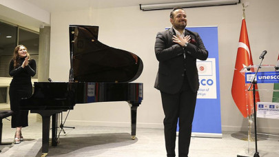 UNESCO'da kardeş ülkeler Türkiye ve Azerbaycan'ın halk müzikleri seslendirildi