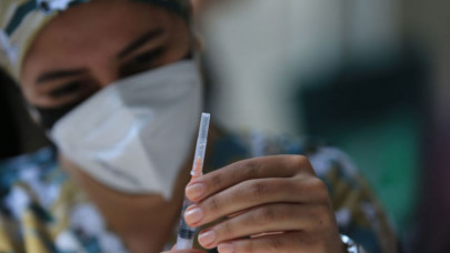 Oxford İngilizce Sözlüğü yılın kelimesinin "vax" (aşı) olduğunu duyurdu