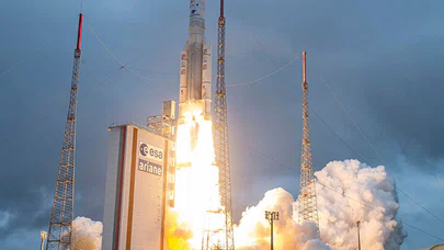 'James Webb'i uzaya fırlatan füzenin motorları Türk profesörün laboratuvarında geliştirild