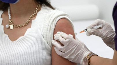 Hamileliğin son 3 ayındaki 'hatırlatma dozu' bebekleri de koruyor