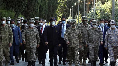 Bakan Akar ve TSK komuta kademesi Bakü'de