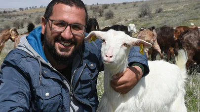 İnşaat şirketini kapatıp kurduğu keçi çiftliğinde süt talebine yetişemiyor