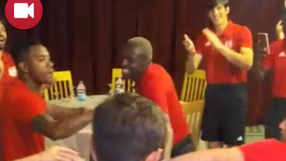 Robinho'dan Çiftetelli Şov