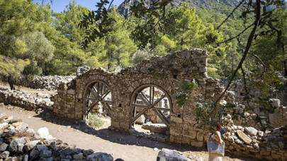 Olimpos'ta 16 yıllık kazılarda kent dokusunu tanımlayabilecek bulgulara ulaşıldı