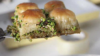 Zahter balı Antep baklavasıyla buluştu