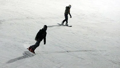 Palandöken'e gelen turistlerden 'gece kayağı'na yoğun ilgi