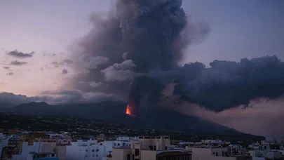 Cumbre Vieja Yanardağı lav püskürtmeye devam ediyor