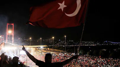 15 TEMMUZ'UN ŞEHADETE YÜRÜYEN KAHRAMANLARI