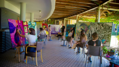 Genç yetenekler ve usta sanatçılar Lara Barut Collection'da buluştu