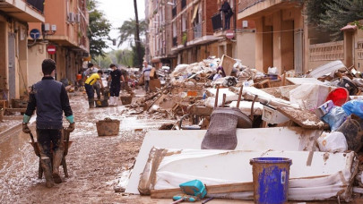 İspanya’da yaklaşık 100 bin hasarlı araç bulunuyor