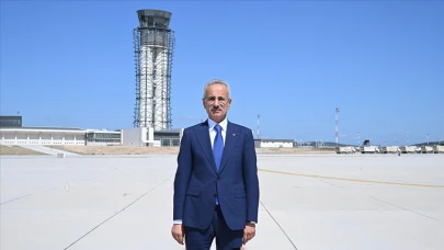 Bakan Uraloğlu'ndan Dev Yatırım: İstanbul Havalimanı'ndaki Üçlü Pist Operasyonlarına Yerli Simülatör Desteği Geldi!