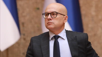 Sırbistan Başbakanı Milos Vucevic Yaşanan Tren Kazasının Ardından İstifa Etti