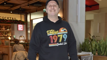 Ünlü Sunucu İlker Ayrık, Restoranında Hayranlarıyla Keyifli Anlar Yaşadı