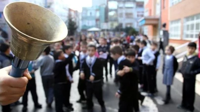 2025 Ara Tatil Tarihi || Nisan Ayı İkinci Ara Tatil Ne Zaman? MEB Çalışma Takvimi: Yarıyıl, Ara Tatil, Yaz Tatili Tarihleri!