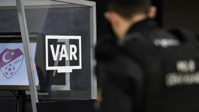 Yabancı VAR Hakemlerinde Dil Krizi! Türk Hakemler İngilizce Sınavını Geçemedi, MHK Çözüm Arıyor