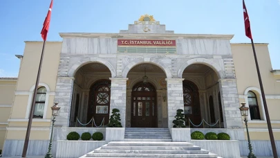 İstanbul Valiliği'nden Kamu Kurumlarına Önemli Genelge: Cuma Namazı İzinleri Yeniden Düzenlendi!