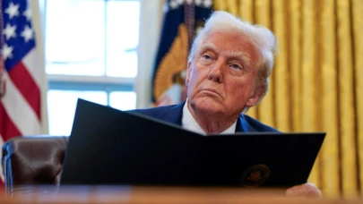 BRICS Ülkeleri Alarmda: Trump'tan Ağır Vergi Tehdidi!