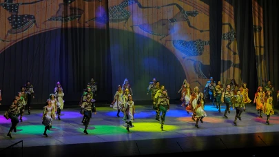 Anadolu Ateşi, 25 Yıldır Kültürel Zenginlikleri Sahneye Taşıyor: Troya'nın Dünya Turu Başlıyor