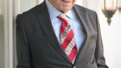 Arka Sokaklar’ın Rıza Baba’sı Zafer Ergin’in İlk Eşi Bakın Kim? Akasya Durağı’nın Yıldızı Eşi Çıktı