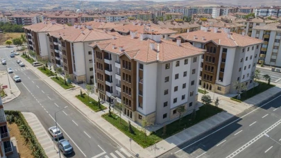 TOKİ’den Dar Gelirlilere Büyük Fırsat: 5.812 TL’den Başlayan Taksitlerle Ev Sahibi Olun!