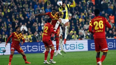 En Nesyri'nin Havada Asılı Kaldığı An: Yüksek Sıçrayışıyla Tarihe Geçti!