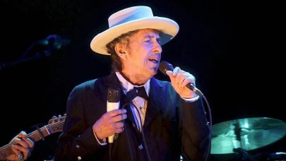 Bob Dylan’ın 60 Parça Eşyası Açık Artırma İle Satıldı! 1,5 Milyon Dolar Gelir Elde Edildi
