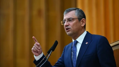 Cumhurbaşkanı Erdoğan’ın 'Esad Sevgisi' Açıklamalarına Özgür Özel’den Tepki!