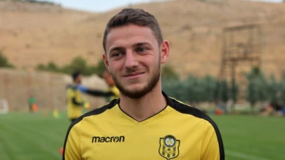 Trabzonspor Mustafa Eskihellaç'ı Kadrosuna Katıyor! Mustafa Eskihellaç Kimdir, Hangi Mevkide Oynuyor?