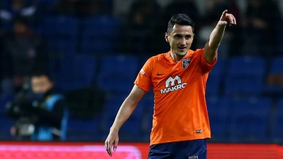 Mustafa Pektemek’le Yollar Ayrıldı: Sakaryaspor'da Ayrılık Resmiyet Kazandı