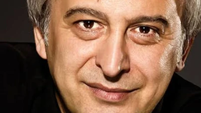 Ünlü Oyuncu Hüseyin Avni Danyal Annesini Kaybetti!