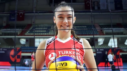 Vakıfbank'ın Başarılı Voleybolcusu Zehra Güneş Transfer Mi Oluyor, Güneş Hangi Takıma Gidecek?