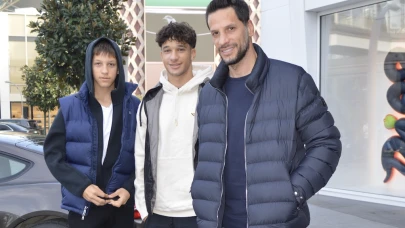 Efsane futbolcu Hakan Balta'nın çocuklarıyla alışveriş keyfi