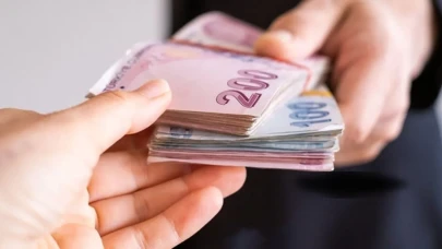 2025'te Emeklilere Çifte Kazanç! Zam Sonrası Promosyonlar Rekor Kırıyor