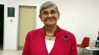 Canan Karatay Kimdir, Ne Doktoru, Meslekten Men Edildi Mi, Kaç Yaşında, Nereli, Evli Mi?