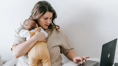 Çalışan Anne Bakıcı Desteği Kaç TL, Ne Kadar 2025? 305 Euro Mu Destek Veriliyor?