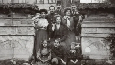 Şakir Paşa Ailesi Dizisi Yeniden Başlıyor! Tarih Belli Oldu, Hazal Kaya ve Eda Ece Kadroya Katıldı!