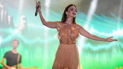 Simge Sağın’dan Şaşırtan Ayrılık! 7 Yıllık İş Birliği Sona Erdi, Yeni Menajerini Duyuracak!