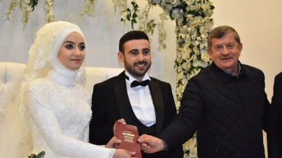 Aziz Mürtezaoğlu Kimdir? Hangi Partiden, Aslen Nereli, Kaç Yaşında? (Biyografisi ve Hayatı)