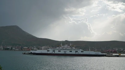 Türkiye'nin en büyük feribotları Van Gölü'nde ticareti canlandırdı