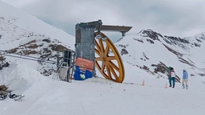 İspanya'da kayak merkezinde telesiyej kazası: En az 30 kişi yaralandı