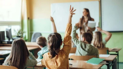 MEB 2025 2. Yarıyıl Ne Zaman Başlıyor, 2025 15 Tatil Ne Zaman Bitiyor?