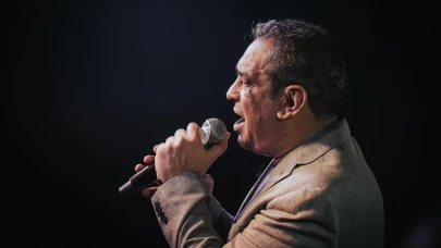 Şarkıcı Ege, Bursa seyircisine unutulmaz anlar yaşattı