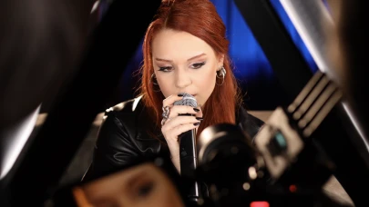 Arya Aryay'ın Buzdan Soğuk akustik performansı yakında çıkıyor