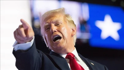 Trump Siyahi Gencin Ölümünden Sorumlu İki Polis Memuru İçin Af Çıkarttı