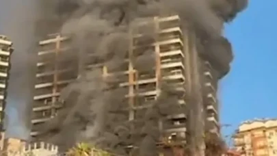 Alanya’da Yangın Kabusu! Apartman Alevler İçinde, Siyah Dumanlar Gökyüzünü Kapladı!