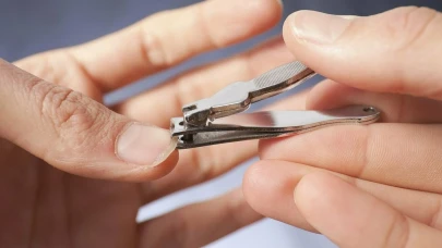Tırnak Kesilirse Oruç Bozulur Mu? Oruçluyken Tırnak Kesmek Caiz Mi?